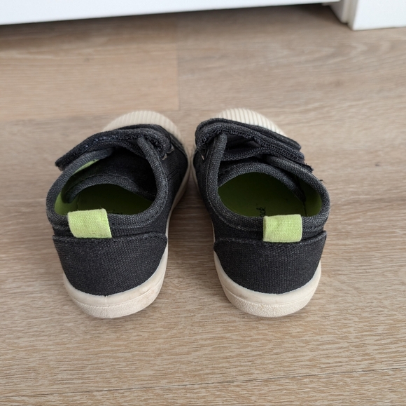 ✨4 for 12 Cat & Jack Sneakers Size 5 - Picture 5 of 6